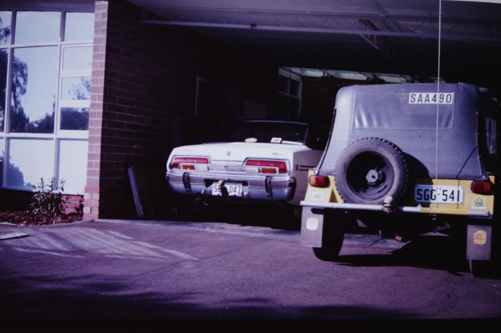 Rear end of a sexy Mini Moke